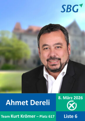 Ahmet Dereli, im Hintergrund das Steiner Schloss